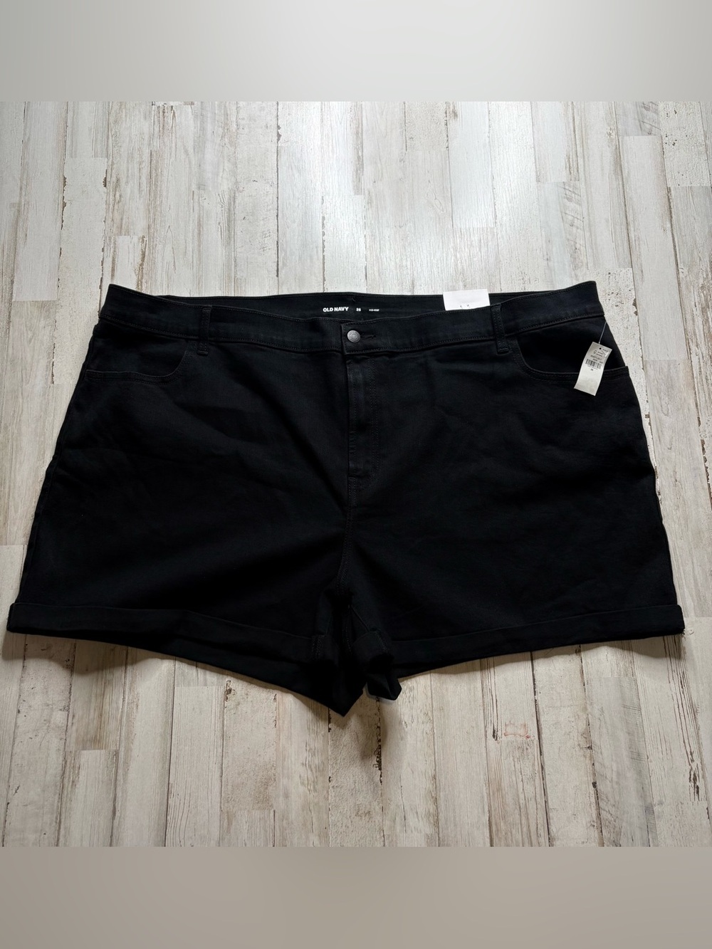Old Navy Black High Rise Cuffed Denim Shorts Plus Size 26 NWT!